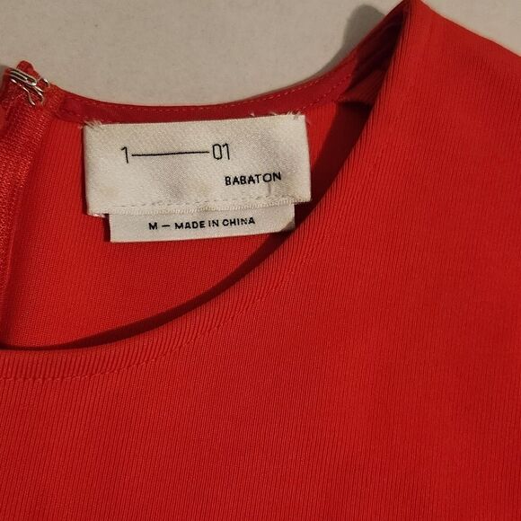 Babaton Aritzia Orange Reddish Top Size Medium - Picture 4 of 9